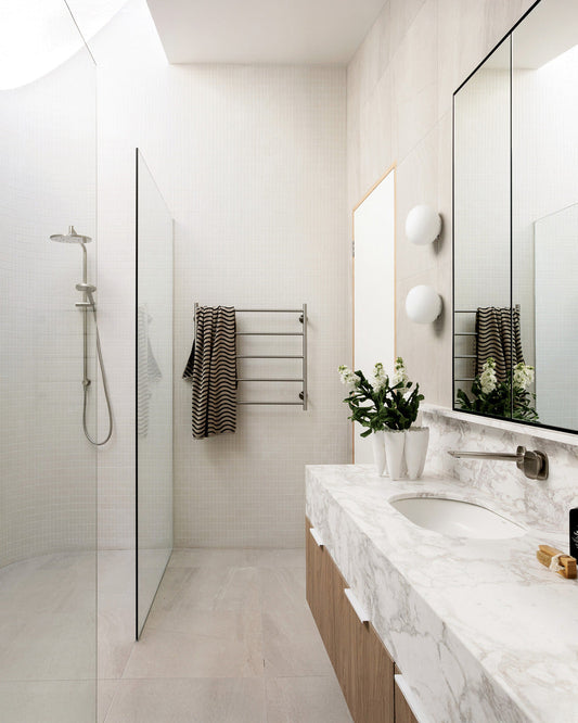 The Ultimate Guide to Heated Towel Rails: Stylish, Energy-Efficient & Fast-Drying Bathroom Upgrades