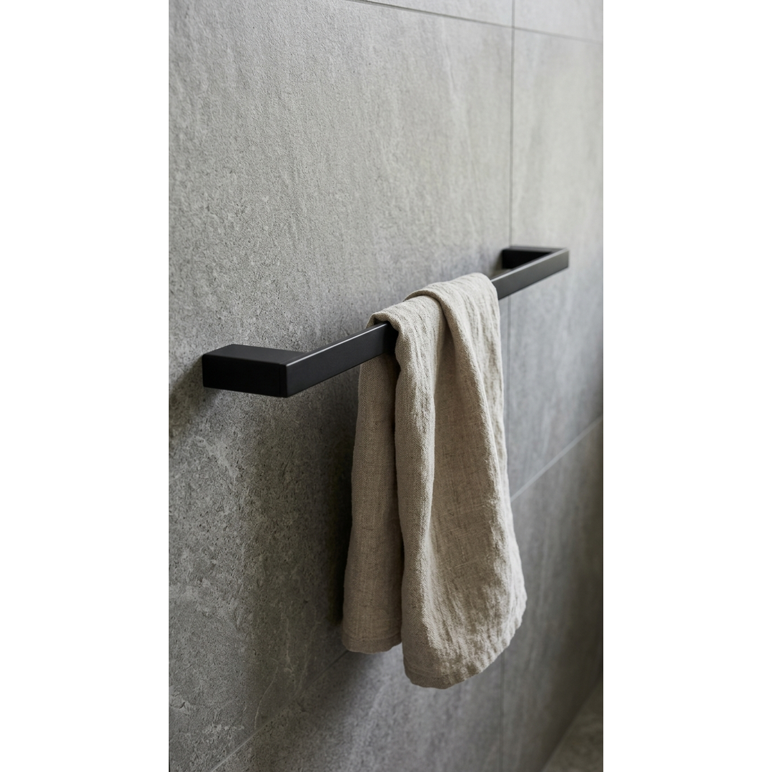 Aspire Midnight 600Mm Single Towel Rail - Matte Black