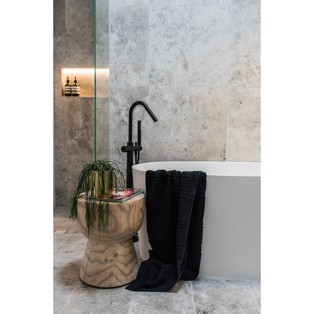 Meir Round Pinless Freestanding Bath Spout And Hand Shower - Matte Black