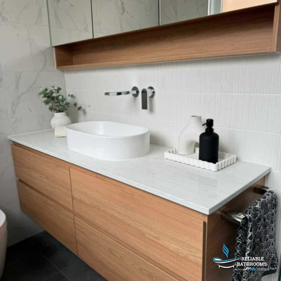 Bianca Nero Hand Towel Rail - Chrome