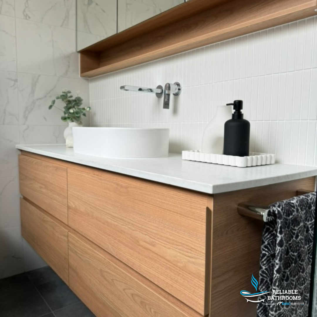 Bianca Nero Hand Towel Rail - Chrome