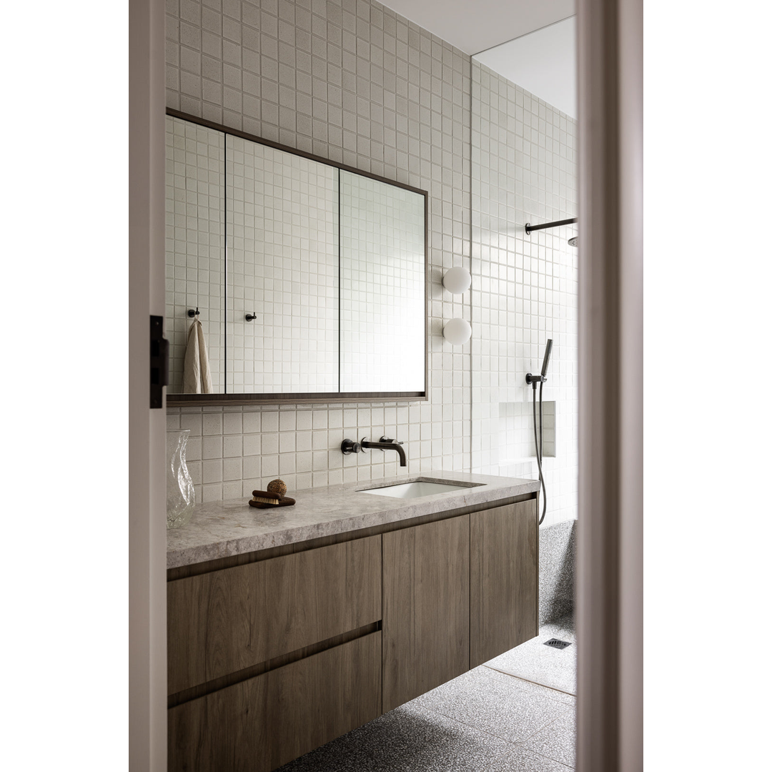 Meir Round Quarter Turn Wall Top Assemblies - Shadow