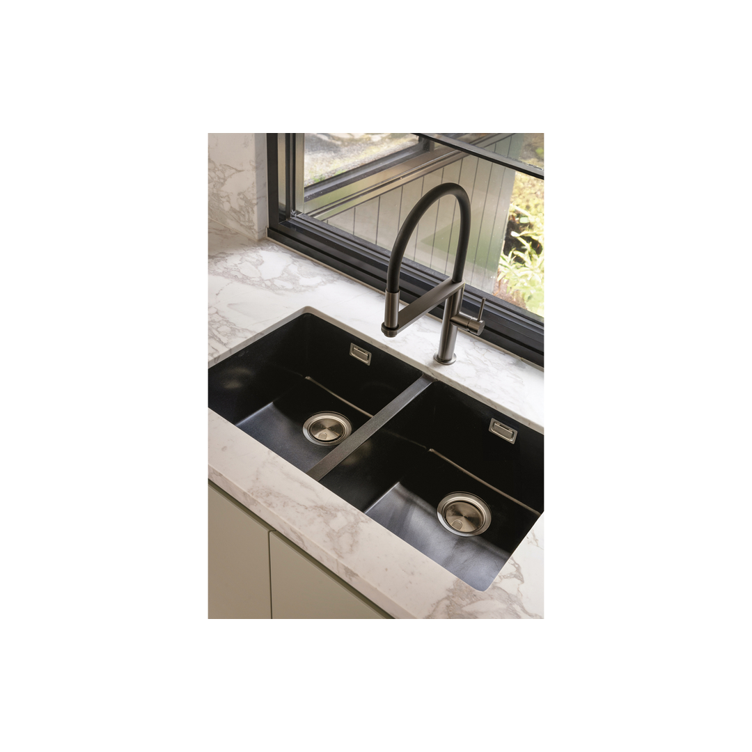 Blix Blix Flexible Hose Phoenix Sink Mixer Round - Brushed Carbon