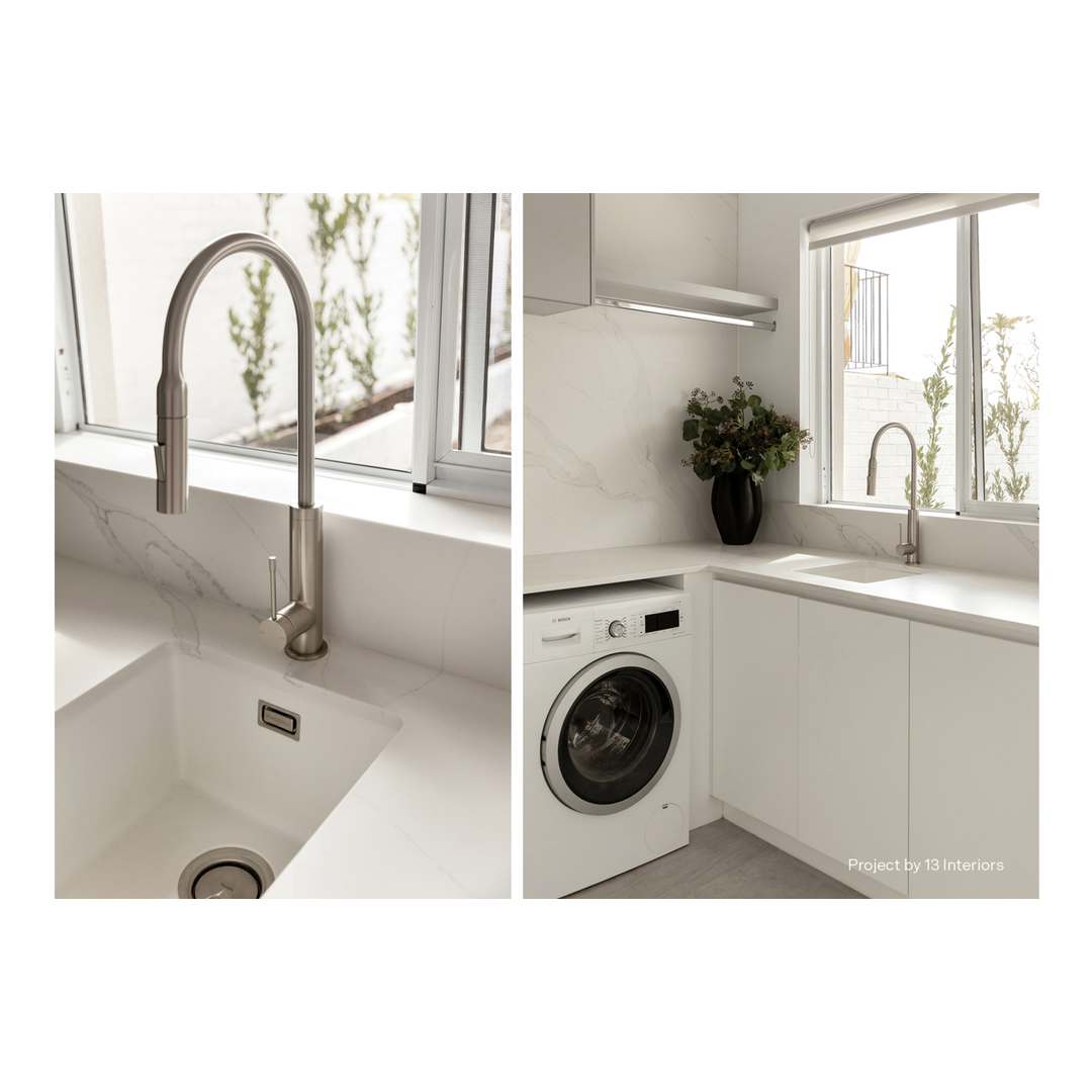Deja Pull Out Sink Phoenix Mixer - Chrome
