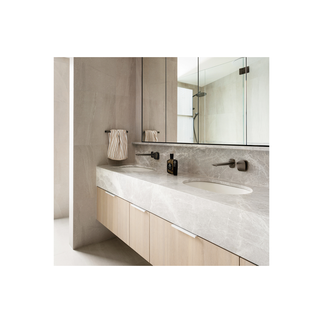 Nauge Nauge Hand Towel Phoenix Rail - Brushed Carbon