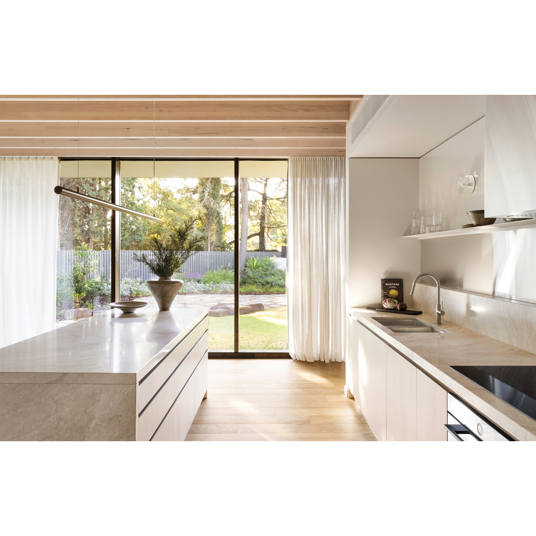 Vivid Slimline Pull Out Sink Phoenix Mixer - Brushed Nickel