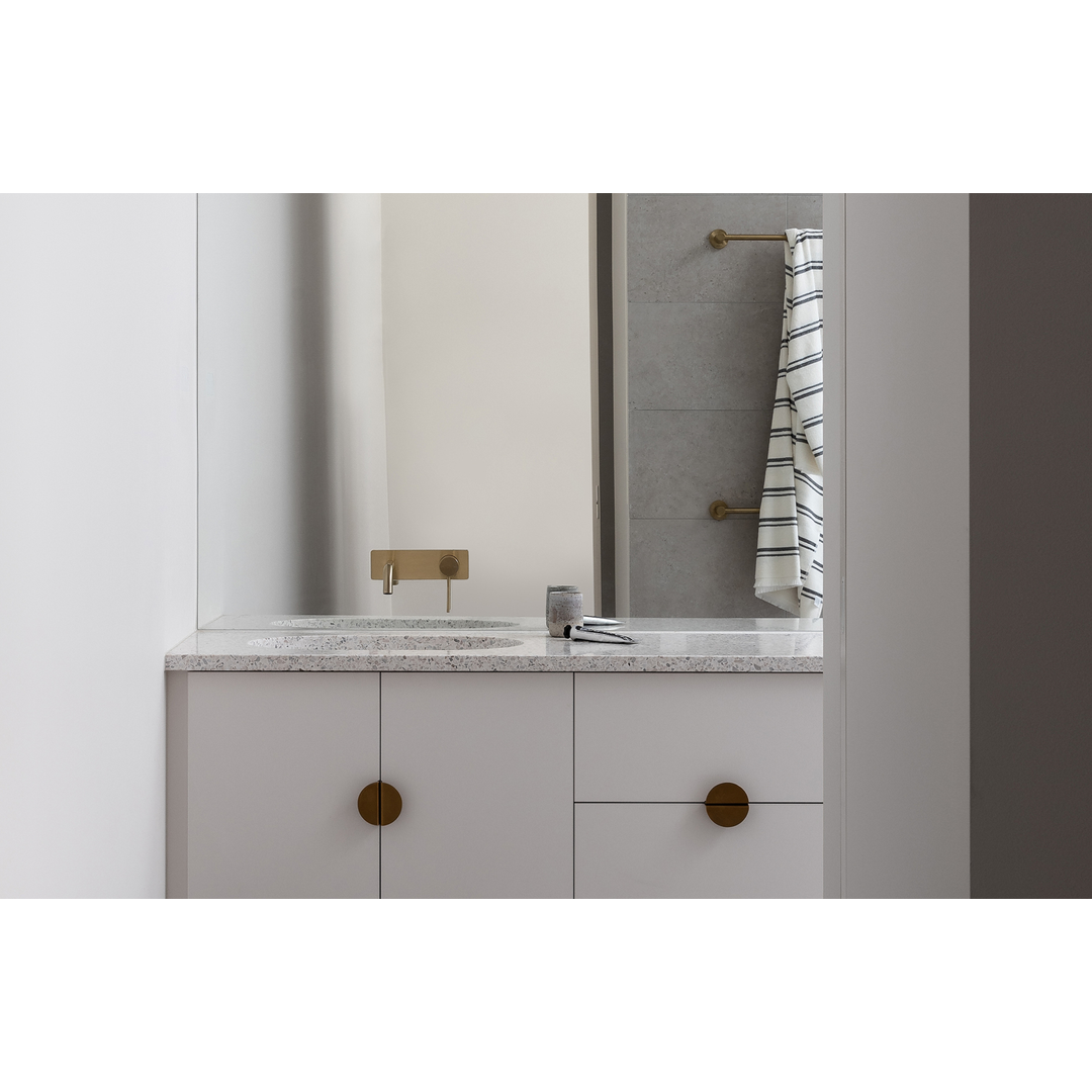 Phoenix Radii Single Towel Rail 800Mm Round Plate - Brushed Gold